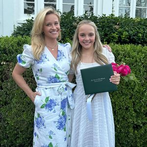 Reese Witherspoon feiert den Schulabschluss ihrer Nichte!