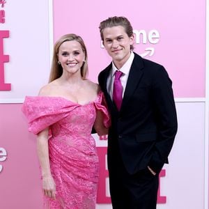 Reese Witherspoon mit Sohn Deacon bei "Elle"-Premiere in NYC