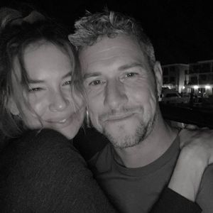 Freunde berichten: Renée Zellweger und Ant sind verlobt!