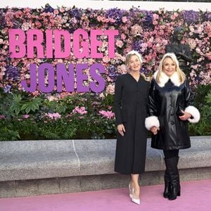 Große Ehre: Renée Zellweger enthüllt "Bridget Jones"-Statue