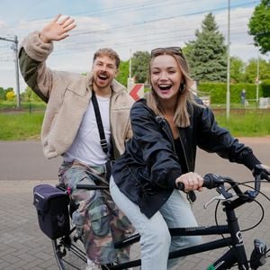 Besonderes Geschenk: Damit überrascht Rewinside Julia Beautx