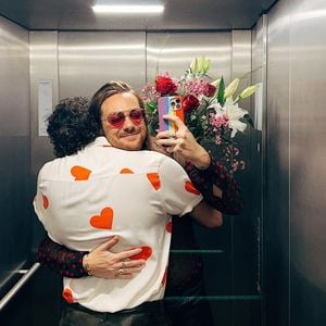Enthüllt Riccardo Simonetti bald Identität seines Freundes?
