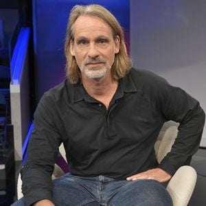 Nach langem Sterbeprozess stirbt Richard David Prechts Vater