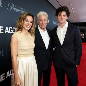 Richard Gere strahlt mit Familie bei "The Agency"-Premiere