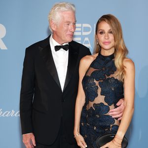 Red-Carpet-Romantik: Richard Gere kniet vor Alejandra nieder