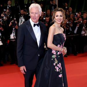 So süß turteln Richard Gere und seine Alejandra in Cannes