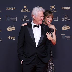 Richard Gere und Alejandra strahlen auf dem roten Teppich