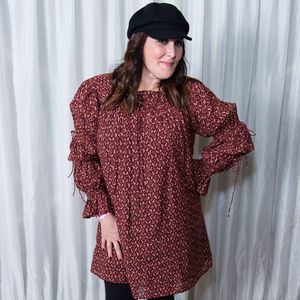 Zum neuen Jahr: Ricki Lake hat Haare raspelkurz abrasiert