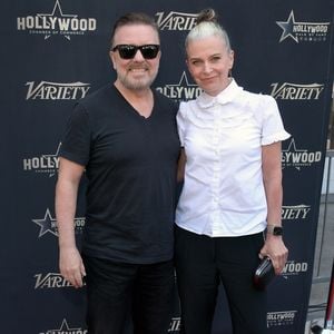 Ricky Gervais' Partnerin Jane macht Krebsdiagnose öffentlich