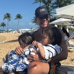 Ricky Martin teilt seltenen Strandmoment mit Lucia und Renn