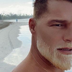 Hot or not? Sänger Ricky Martin hat seinen Bart blondiert