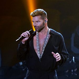 Ricky Martin offenbart, dass er privat "total unsicher" ist
