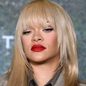 Komplett neuer Look: Rihanna trägt jetzt einen blonden Pony
