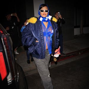 Hallo Kugel! Rihanna begeistert mit ihrem Super-Bowl-Look