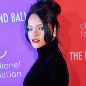 Über 100.000 Euro teuer: Rihanna bringt Autobiografie raus