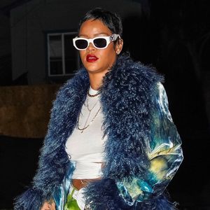Raspelkurze Haare! Rihanna überrascht mit neuer Frisur