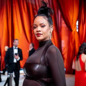 Ganz schön schwanger: Rihanna modelt für eigene Modelinie!