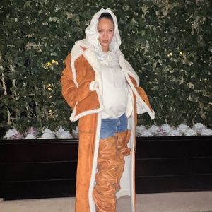Top oder Flop? Schwangere Rihanna im Oversize-Look unterwegs