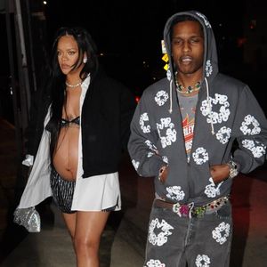Nach Verhaftung: Hier halten Rihanna und A$AP Rocky Händchen