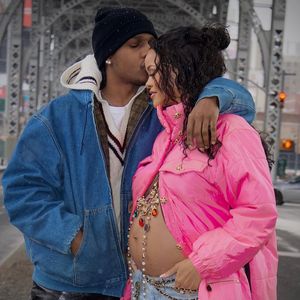 So süß unterstützt A$AP Rocky seine Rihanna nach der Geburt