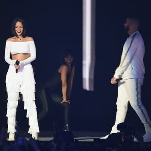 Liebesbeweis auf der Bühne? Drake will ein Baby mit Rihanna