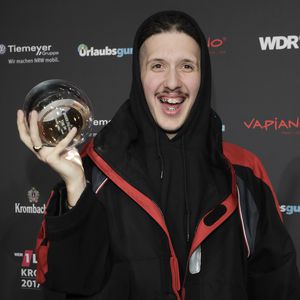 Erste 1LIVE Krone abgestaubt: Wer ist eigentlich Rapper RIN?