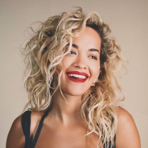 Gewagt: Rita Ora zeigt sich mal wieder fast komplett nackt