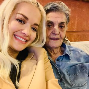 Rita Ora trauert: Ihre geliebte Großmutter ist verstorben