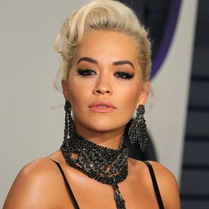 Rita Ora flirtete während Met Gala intensiv mit dem Kellner!