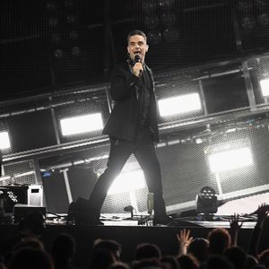 "Bist du die Queen?" Robbie Williams' Kind sorgt für Lacher