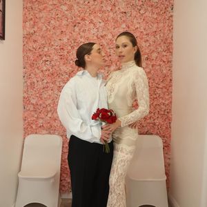 Überraschung: Gabby Windey hat Partnerin Robby geheiratet