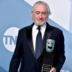 Nach Rosenkrieg: Robert De Niro mit Unbekannter unterwegs