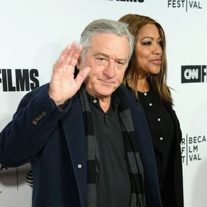 Wie "Mr. Bean"! Das sind die ältesten Promi-Väter Hollywoods
