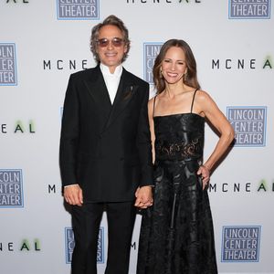 Robert Downey Jr. feiert Broadway-Debüt umringt von Stars