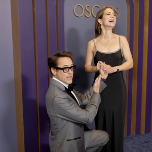 Süß! Robert Downey Jr. geht vor seiner Susan auf die Knie