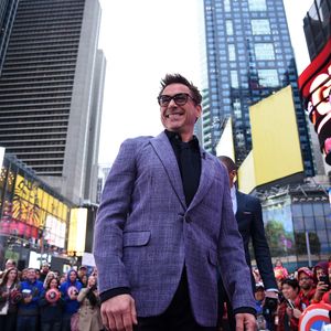 Neu-Instagramer Tom Hiddleston: Von Robert Downey gefoppt!