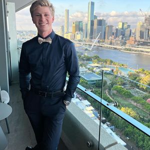 Ihr Vater bestätigt: Robert Irwin datet Heath Ledgers Nichte