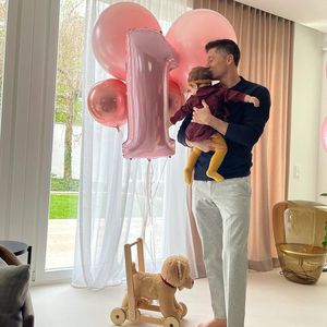"Zeit fliegt": Robert Lewandowskis kleine Laura wird eins