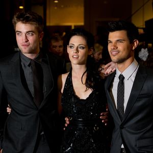 Zehntes Jubiläum: So vermögend sind "Twilight"-Stars heute!