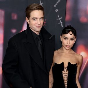 Düstere Looks! Stars begeistern bei der "Batman"-Premiere