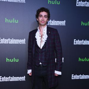 Robert Sheehan: Hat er echt keine Tattoos?