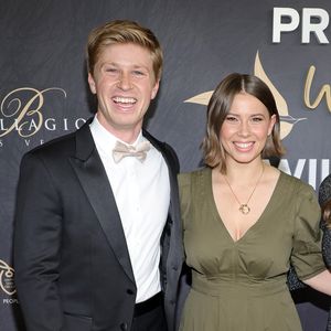 Robert und Bindi ehren Papa Steve Irwin zum 18. Todestag