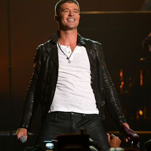 Party-Luder möchte Neu-Single Robin Thicke daten