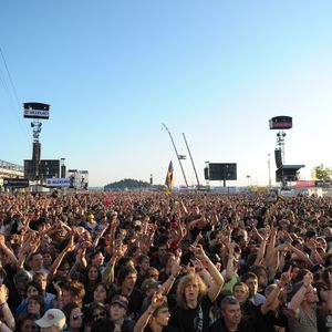 "Eins kann mir keiner!" Rock-am-Ring-Fans flüchten singend