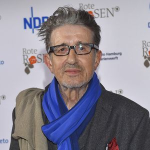 Rolf Zacher (†76): So verabschieden ihn Stars & Weggefährten