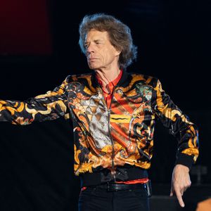 Nanny behauptet: Wechselte Mick Jagger zu Hause den Akzent?