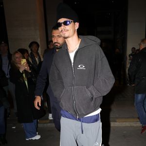 Romeo Beckham zeigt sich abermals mit seiner neuen Flamme