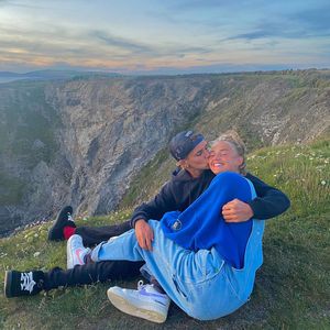 "Frohes Neues": Romeo Beckham teilt süße Momente aus 2020