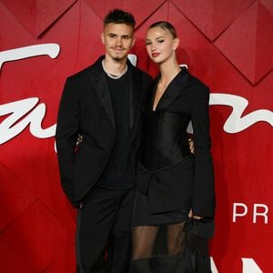 Durch Beckham-Beziehung? Mia Regan verdoppelt ihr Einkommen