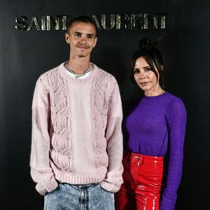 Groß geworden: Romeo Beckham überragt Mama Vic in Paris